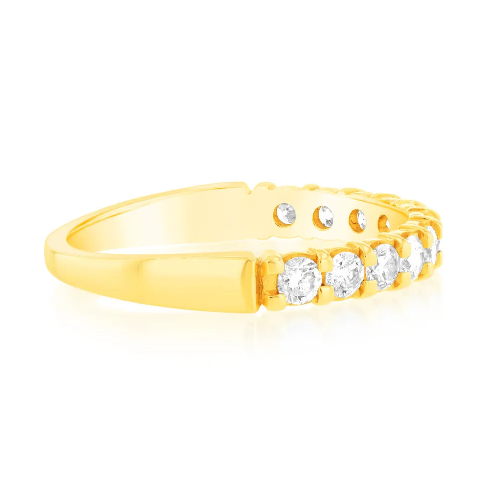 18ct Yellow Gold Ring With 1/2 Carats Of Diamonds Set with 11 Diamonds