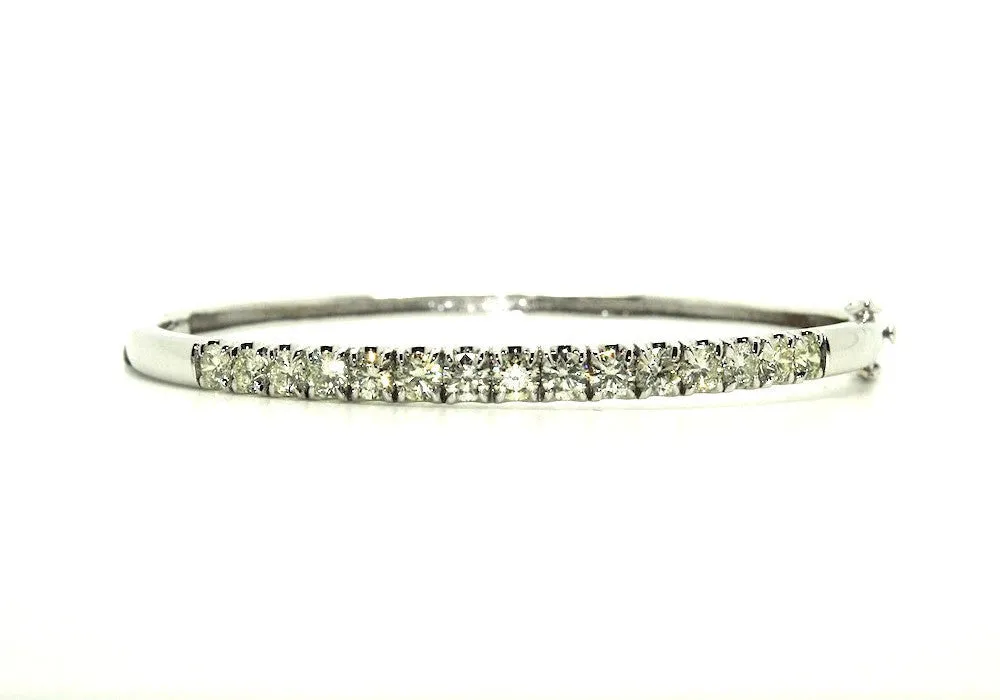 3.00CT Diamond Bangle/ Item code :BNG4