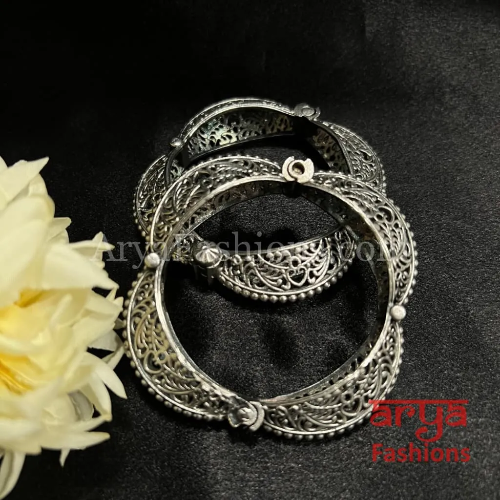 Square Shaped Silver Oxidized Openable Bangles