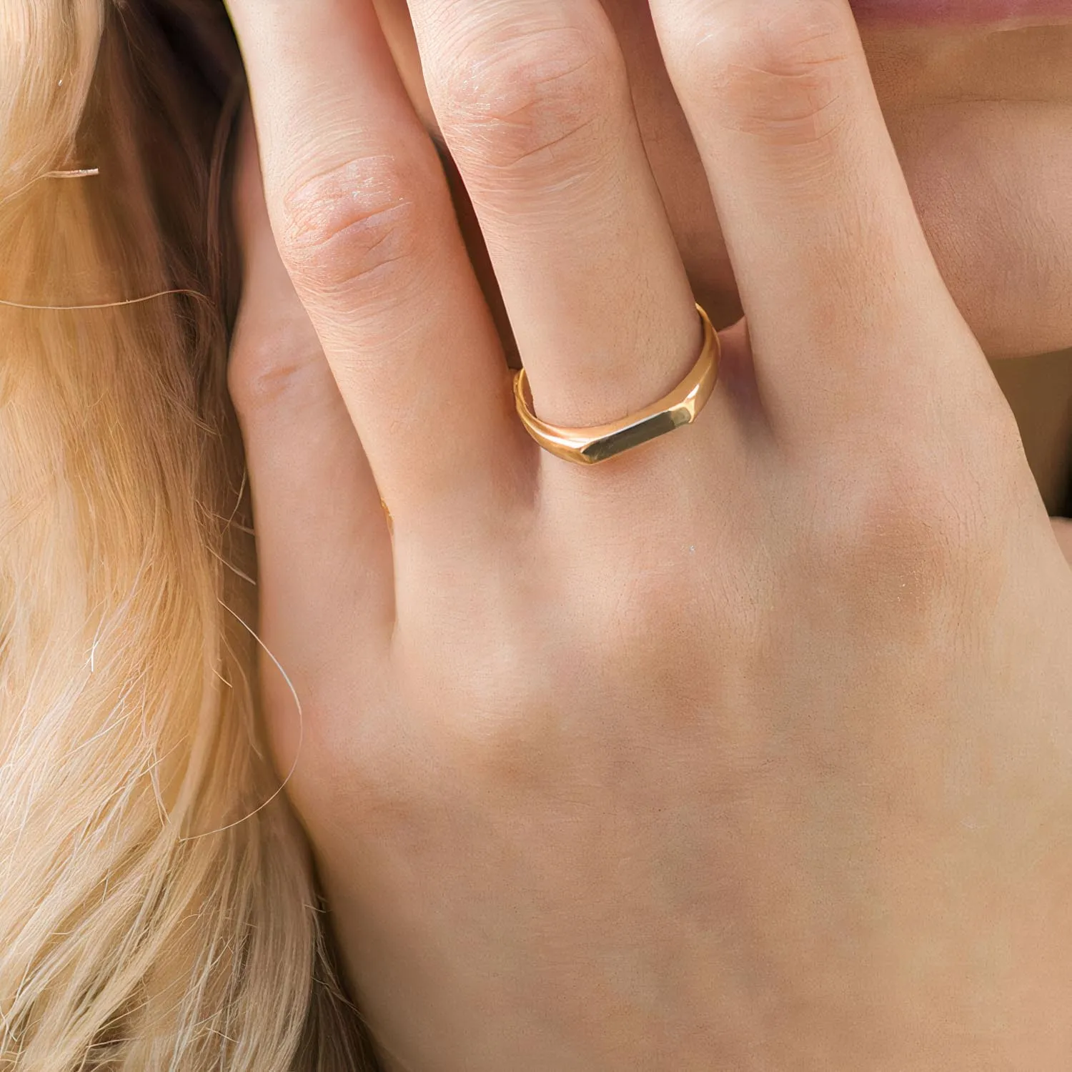 TINY MINIMALIST RING