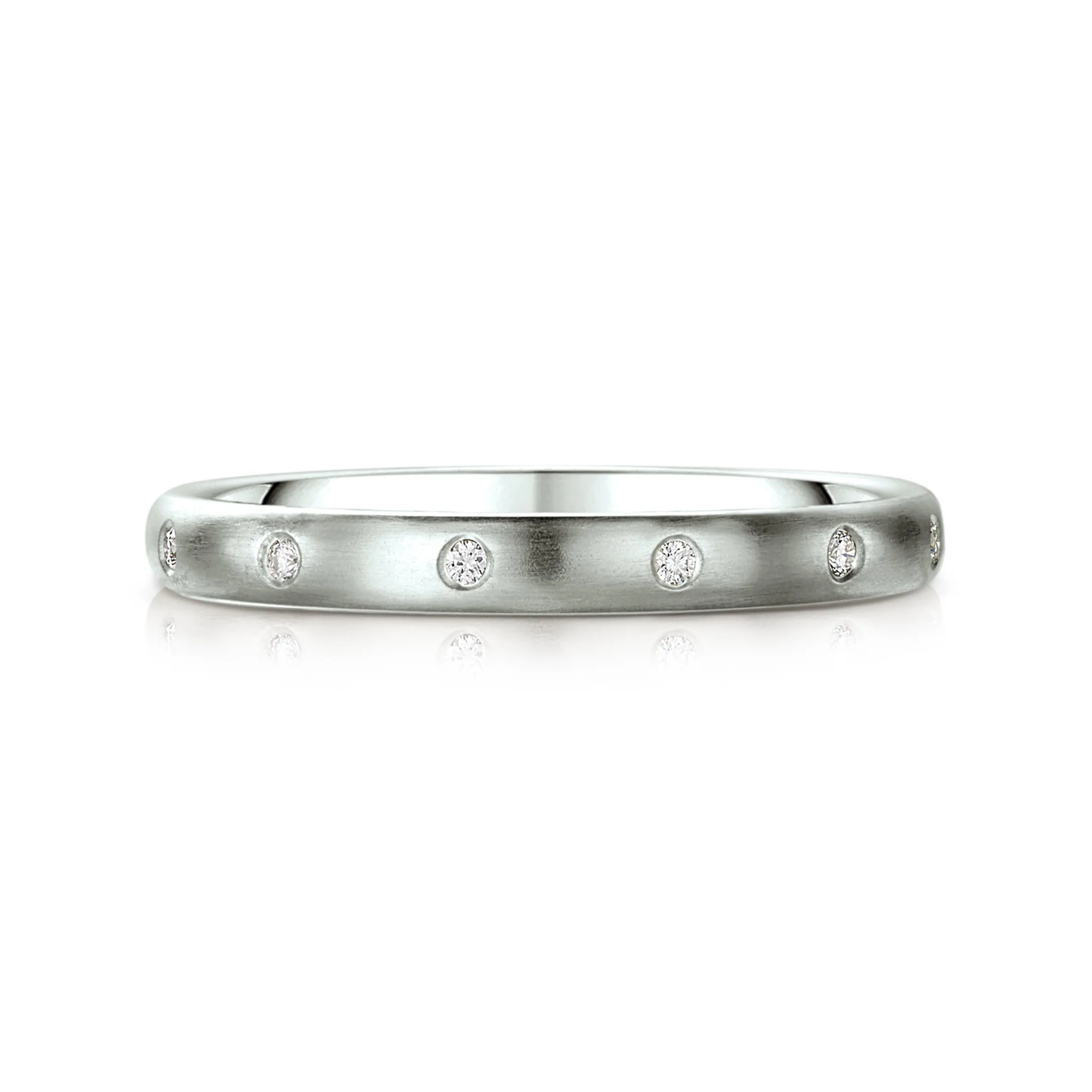 Traditional 12-diamond 3mm Wedding Ring in Platinum